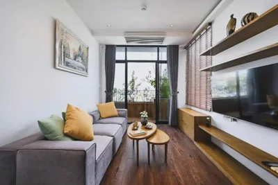 투베드룸 패밀리 스위트 (욕조, 주방 및 거리·도시 전망 발코니 포함) — The Bloom Pham Viet Chanh - Modern Living Space in Saigon - A Top Choice for Western Travelers